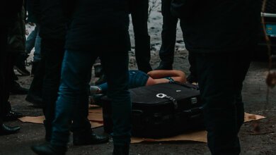 В Днепре в мусорном баке нашли чемодан с мертвой девушкой внутри (18+) | Корабелов.ИНФО