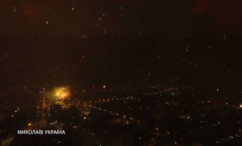 Николаевец снял на ВИДЕО новогодние фейерверки с высоты птичьего полета | Корабелов.ИНФО
