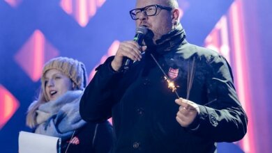 В польском Гданьске на концерте мужчина ранил мэра ножом в область сердца - пострадавший в критическом состоянии | Корабелов.ИНФО