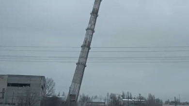 Создавала проблемы для авиации на аэродроме в Кульбакино – 100-метровую дымоходную трубу взорвали (ВИДЕО) | Корабелов.ИНФО image 2