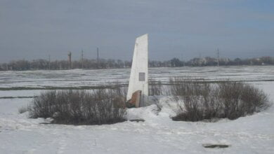 Бомбардировщик, взлетев с Кульбакинского аэродрома, рухнул у поселка. Катастрофе - 58 лет, но подвиг экипажа - бессмертен | Корабелов.ИНФО image 4