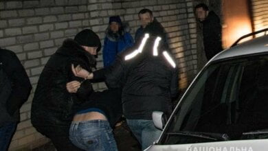 В Николаеве спецназ со штурмом задержал 18-летнего подозреваемого в убийстве (ВИДЕО) | Корабелов.ИНФО image 2