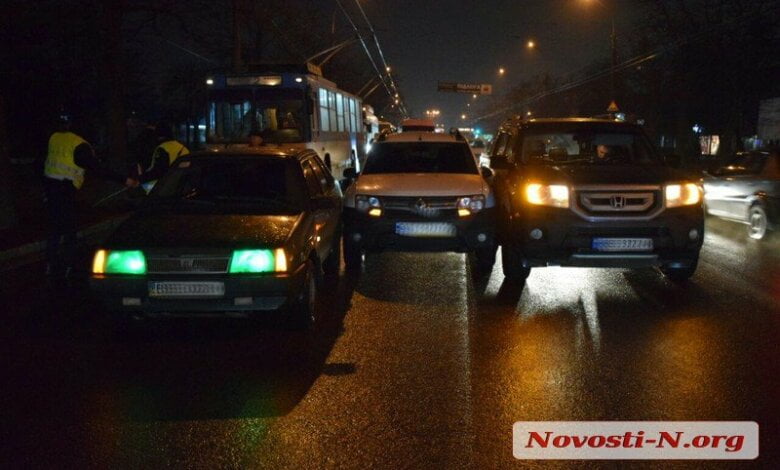 На пр. Богоявленском столкнулись три автомобиля - движение по проспекту оказалось заблокировано | Корабелов.ИНФО