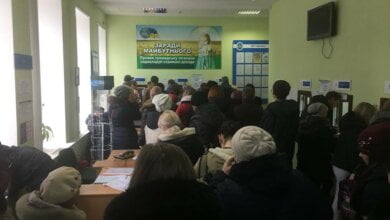 «Уважение к людям? Не, не слышали», - николаевский депутат об очередях в налоговой при сдаче годовых отчетов | Корабелов.ИНФО