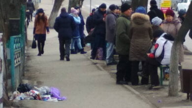 тротуар на пр. Богоявленском (возле остановки 114 маршрута)