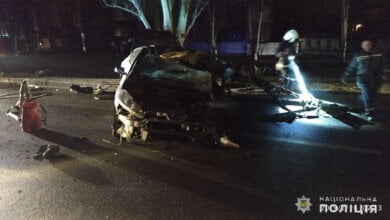 «Врезался в дерево и пролетел кувырком 50 метров», - в центре Николаева в ДТП погибли два человека | Корабелов.ИНФО image 6