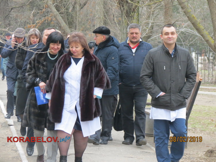руководство горбольницы №5 принимает представителей местной власти