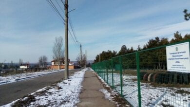 Біля майданчику для собак улаштували освітлення - відрапортувала адміністрація Корабельного району | Корабелов.ИНФО