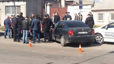 Из-за мусорных баков в Николаеве произошел масштабный конфликт между патрульными и «Дорожным контролем» | Корабелов.ИНФО image 5