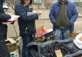 Борці зі стихійною торгівлею в Корабельному районі почали весну з чергового рейду | Корабелов.ИНФО image 2