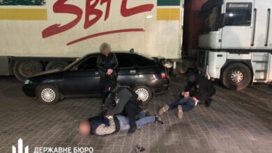 В Николаеве поймали налоговиков на взятке 30 тыс. грн за уменьшение суммы штрафа | Корабелов.ИНФО