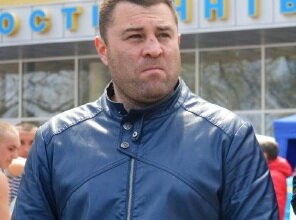 «₴25 миллионов коту под хвост?»: в Николаеве на Центральном стадионе засох газон на футбольном поле | Корабелов.ИНФО