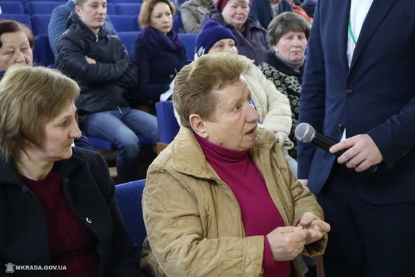 жители Кульбакино на встрече с Сенкевичем