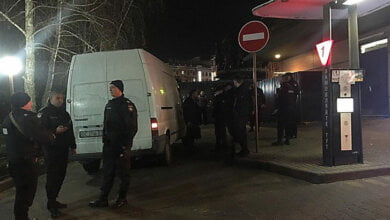 В Николаеве устроили стрельбу из-за очереди в McDonalds — пострадавшего увезла «скорая» | Корабелов.ИНФО image 1