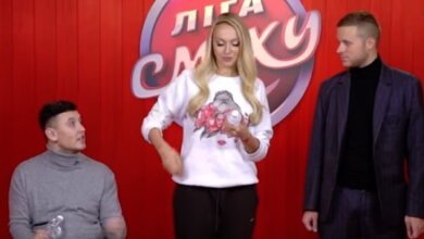 "Длиннее шаг - я быстрее в "Октябрьском", - николаевский "лигасмешник" - о ногах своего тренера Ольги Поляковой (ВИДЕО) | Корабелов.ИНФО