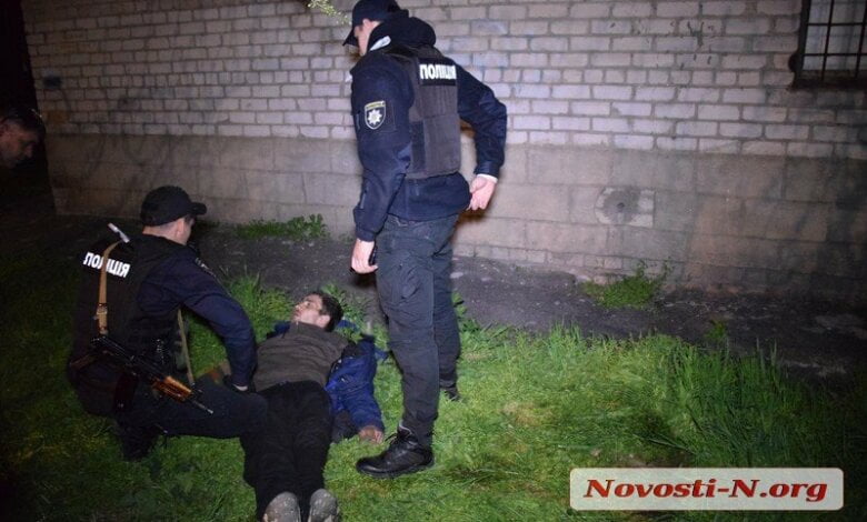 В Николаеве наркоман-педофил приставал к детям (видео) | Корабелов.ИНФО