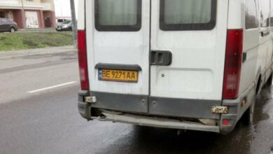 Водитель "маршрутки" в Николаеве довел до слез бабушку, обращаясь к ней матом | Корабелов.ИНФО