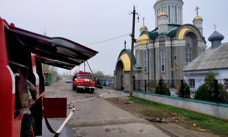 Пожарные Корабельного района перед Пасхой тренировались спасать верующих | Корабелов.ИНФО