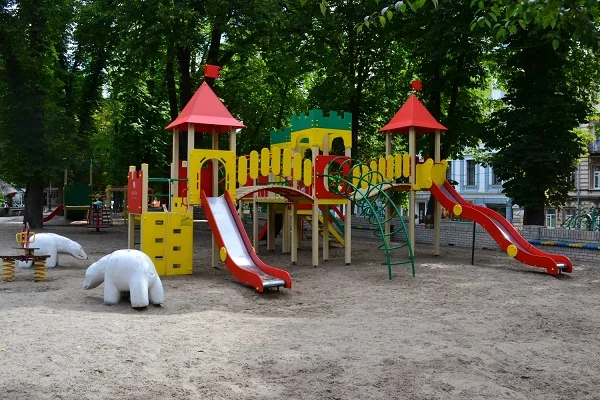 Администрация Корабельного района отдаст почти 400 тыс.грн. новосозданной фирме за ремонт детских площадок | Корабелов.ИНФО