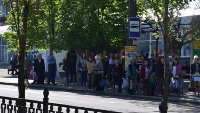Поминальное воскресенье в Николаеве: катастрофическая нехватка "маршруток", ДТП, заторы на дорогах | Корабелов.ИНФО
