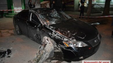 Пьяный водитель «Лексуса» врезался в электроопору на ул. Металлургов: автомобиль трижды перевернулся | Корабелов.ИНФО image 1