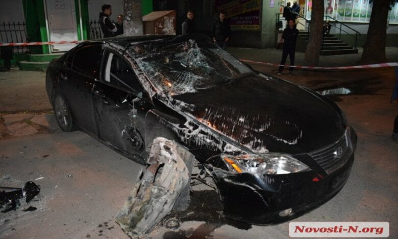 Пьяный водитель «Лексуса» врезался в электроопору на ул. Металлургов: автомобиль трижды перевернулся | Корабелов.ИНФО image 1