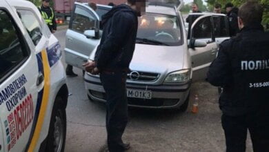 На Николаевщине с погоней задержали подозреваемых в кражах платежных терминалов из магазинов (видео) | Корабелов.ИНФО