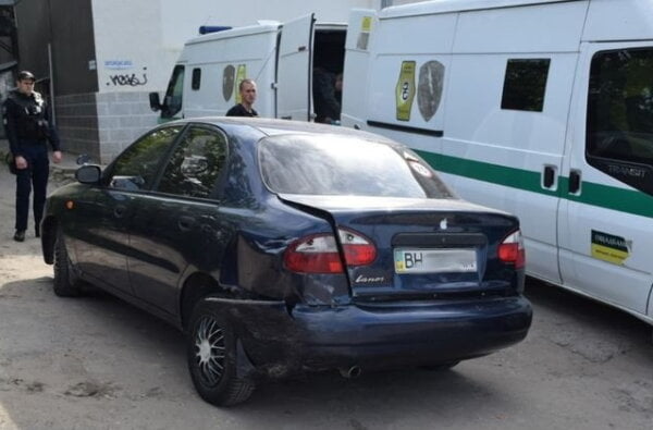 ДТП в Николаеве: инкассаторский автомобиль, полный денег, врезался в «Деу» | Корабелов.ИНФО