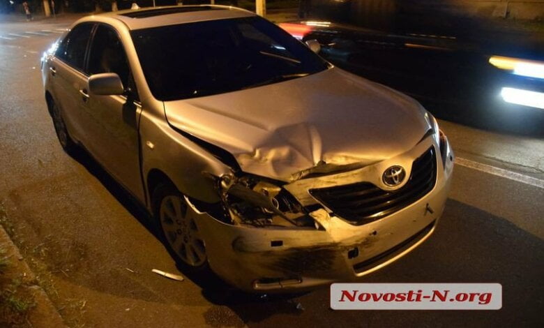 В Николаеве пьяная компания на Tucson столкнулась с Camry и сбежала с места ДТП | Корабелов.ИНФО