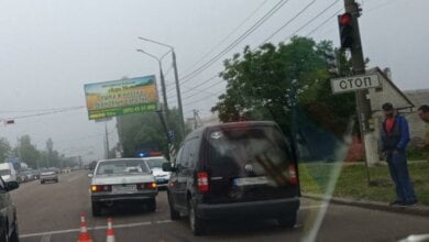 Из-за несоблюдения дистанции: в Корабельном районе столкнулись «Мерседес» и «Фольксваген» | Корабелов.ИНФО