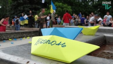 «Хлопці, ми вас чекаємо!»: в Николаеве состоялась акция в поддержку пленных украинских моряков | Корабелов.ИНФО image 5