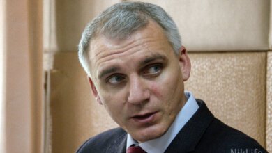 Из-за плохих соседей мэр Сенкевич со своей семьей переехал в съемный дом | Корабелов.ИНФО