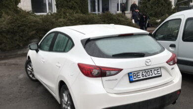 В ночь на 11 мая в Николаеве угнали белую "Мазду". Помогите разыскать! | Корабелов.ИНФО