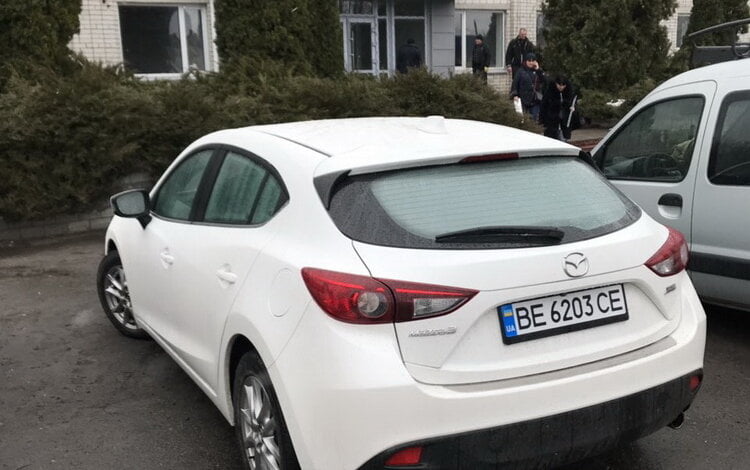 В ночь на 11 мая в Николаеве угнали белую "Мазду". Помогите разыскать! | Корабелов.ИНФО