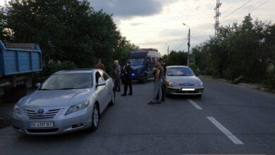 Автомобиль в Николаеве сбил 14-летнего подростка на переходе — мальчик в реанимации | Корабелов.ИНФО