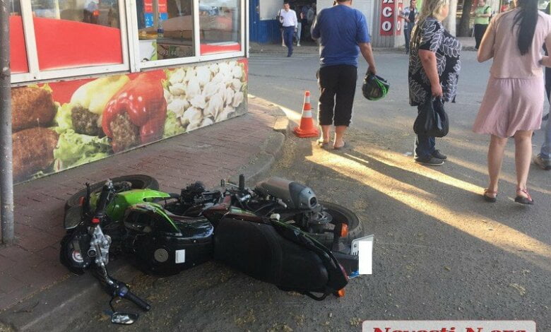 Внедорожник сбил мотоциклиста на пр. Богоявленском: пострадавший госпитализирован | Корабелов.ИНФО image 1