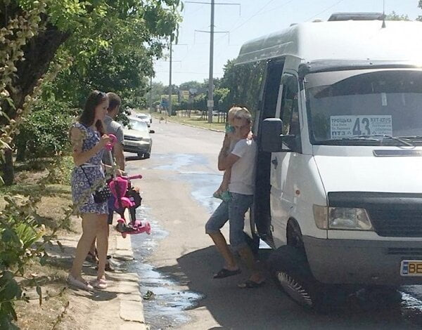 У николаевской маршрутки на ходу отвалилось колесо – обошлось без пострадавших | Корабелов.ИНФО