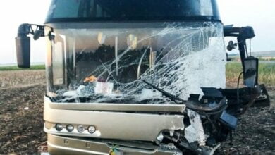 Ночью лоб в лоб столкнулись легковушка и автобус: погибли мужчина и двое детей | Корабелов.ИНФО image 2