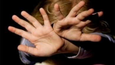 Дедушка насиловал внучку, пока ее мать работала в Польше, - девочка забеременела | Корабелов.ИНФО