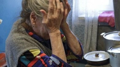 В Корабельном районе старушка отдала мошенникам за «спасение» сына 2800 евро, $1500 и 5000 грн. | Корабелов.ИНФО