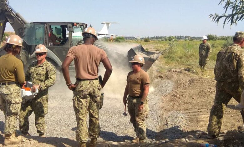 Через "бомбовий удар" по аеродрому в Кульбакiно американськi військові зробили там нову злiтну смугу. Подробиці навчань «Сі Бриз-2019» | Корабелов.ИНФО