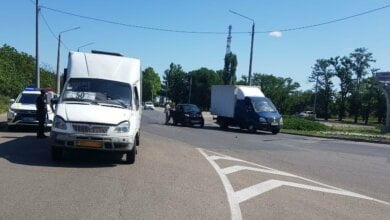 В Корабельном районе столкнулись маршрутка и «Смарт» - обошлось без пострадавших | Корабелов.ИНФО