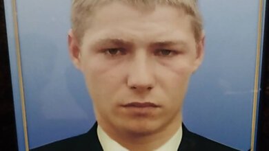 Секс-скандал со школьницей: в Ровенской области повесился 18-летний жених, обвиненный в изнасиловании 14-летней девочки | Корабелов.ИНФО