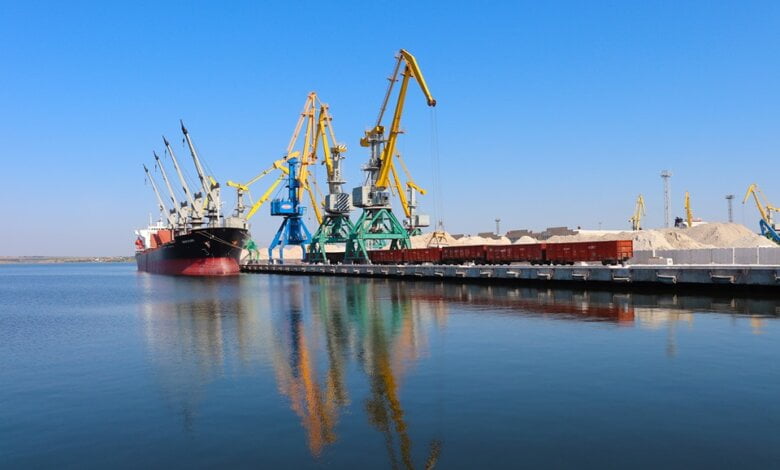 У спецморпорту "Ольвія" з початку року обробили вже понад 1,5 млн тонн вантажів | Корабелов.ИНФО image 1