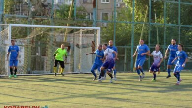 Чемпіонат міста Миколаєва: матч претендентів на медалі викликав підвищений інтерес у любителів футболу (ФОТО) | Корабелов.ИНФО image 12