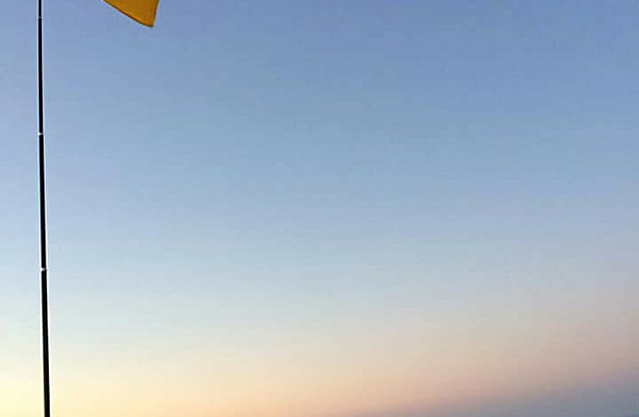 В аннексированном Крыму в память о погибших на Донбассе морпехах подняли флаг Украины (видео) | Корабелов.ИНФО