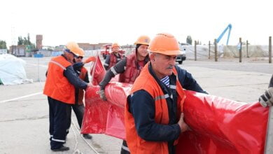 В СМП «Ольвія» тренувались на випадок розливу забруднюючої речовини в акваторії порту (Відео) | Корабелов.ИНФО image 4