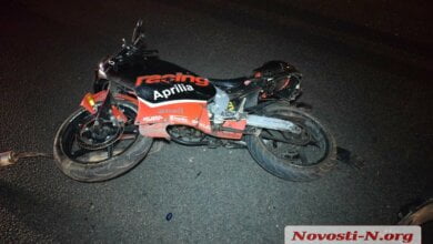 Такси не пропустило мотоцикл: девушка, попавшая в ДТП в Корабельном районе, находится в коме | Корабелов.ИНФО image 2