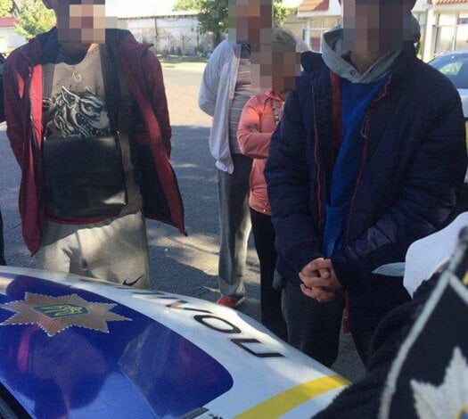 В Николаеве задержали «закладчиков» наркотиков с 18 свертками | Корабелов.ИНФО image 1