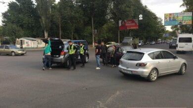 Блондинка на Mitsubishi протаранила «Жигули» на проспекте Богоявленском | Корабелов.ИНФО